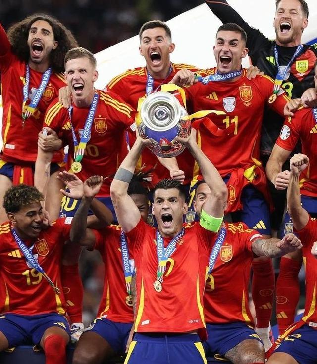 克罗地亚队演绎精彩，吸引目光