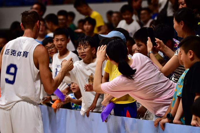 包含篮球明星私下交流互动,交流心得经验的词条 包含篮球明星私下交流互动,交流心得经验的词条