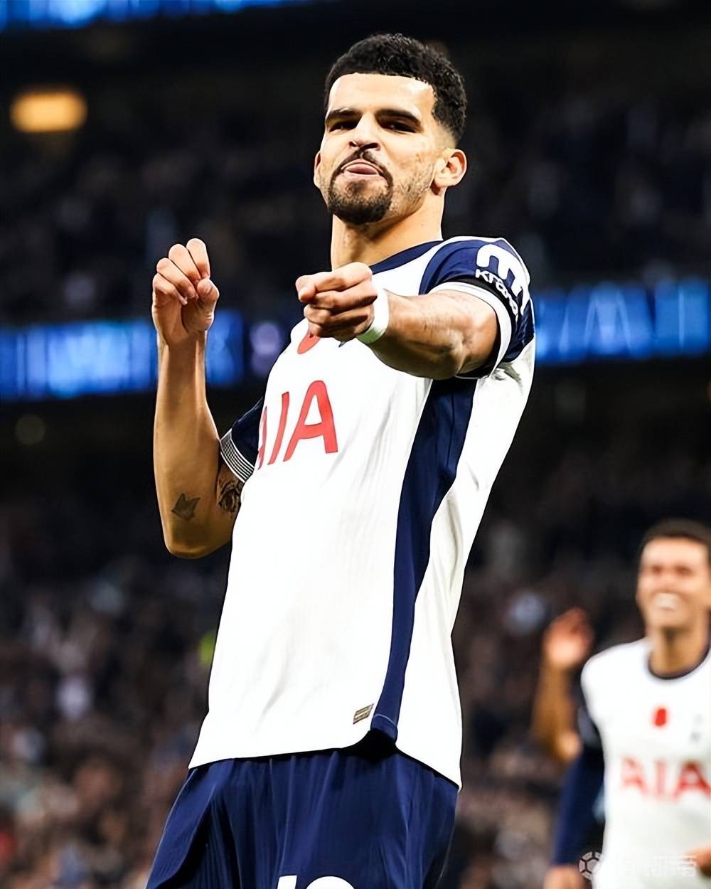 热刺前锋梅开二度,成为焦点 热刺前锋梅开二度,成为焦点