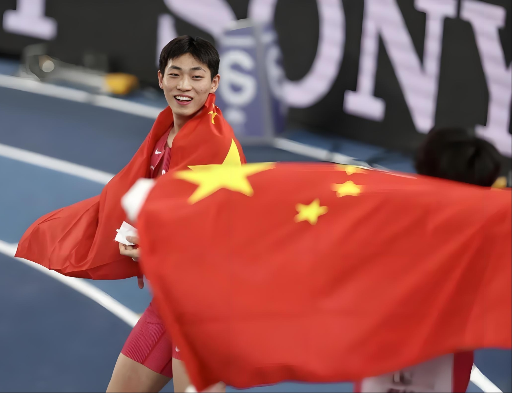 本土运动员勇夺铜牌,引领国人自豪 本土运动员勇夺铜牌,引领国人自豪