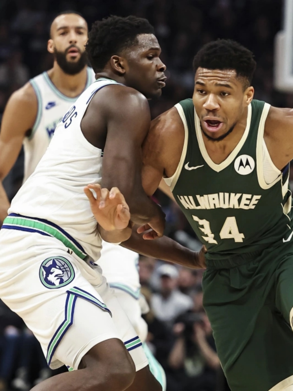 关于来自后卫的得分突破，助球队取得连胜的信息