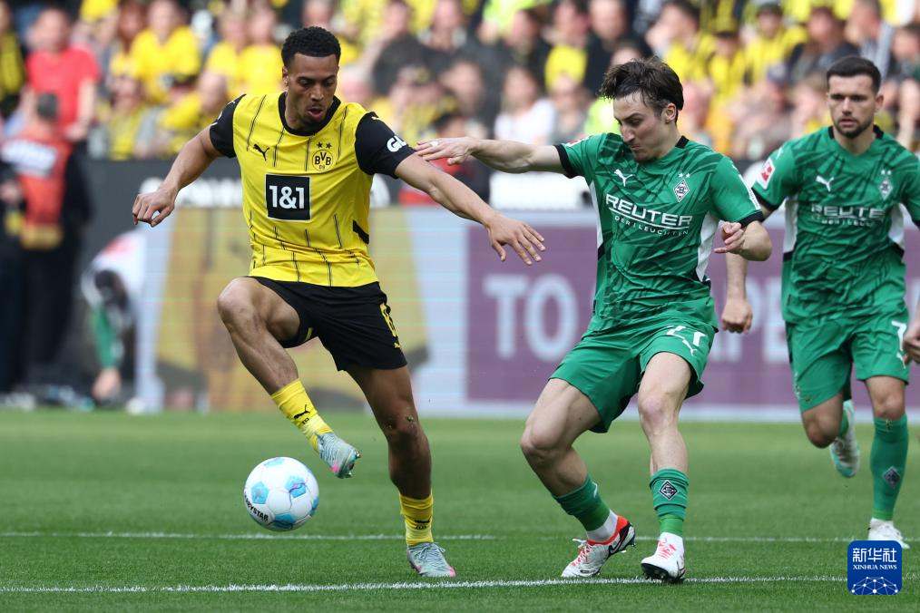 狂胜！门兴格拉德巴赫主场大胜对手