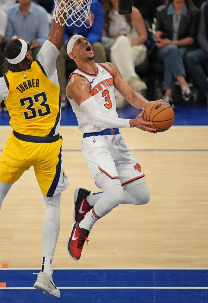 步行者主场告捷,逆转战胜尼克斯 步行者主场告捷,逆转战胜尼克斯