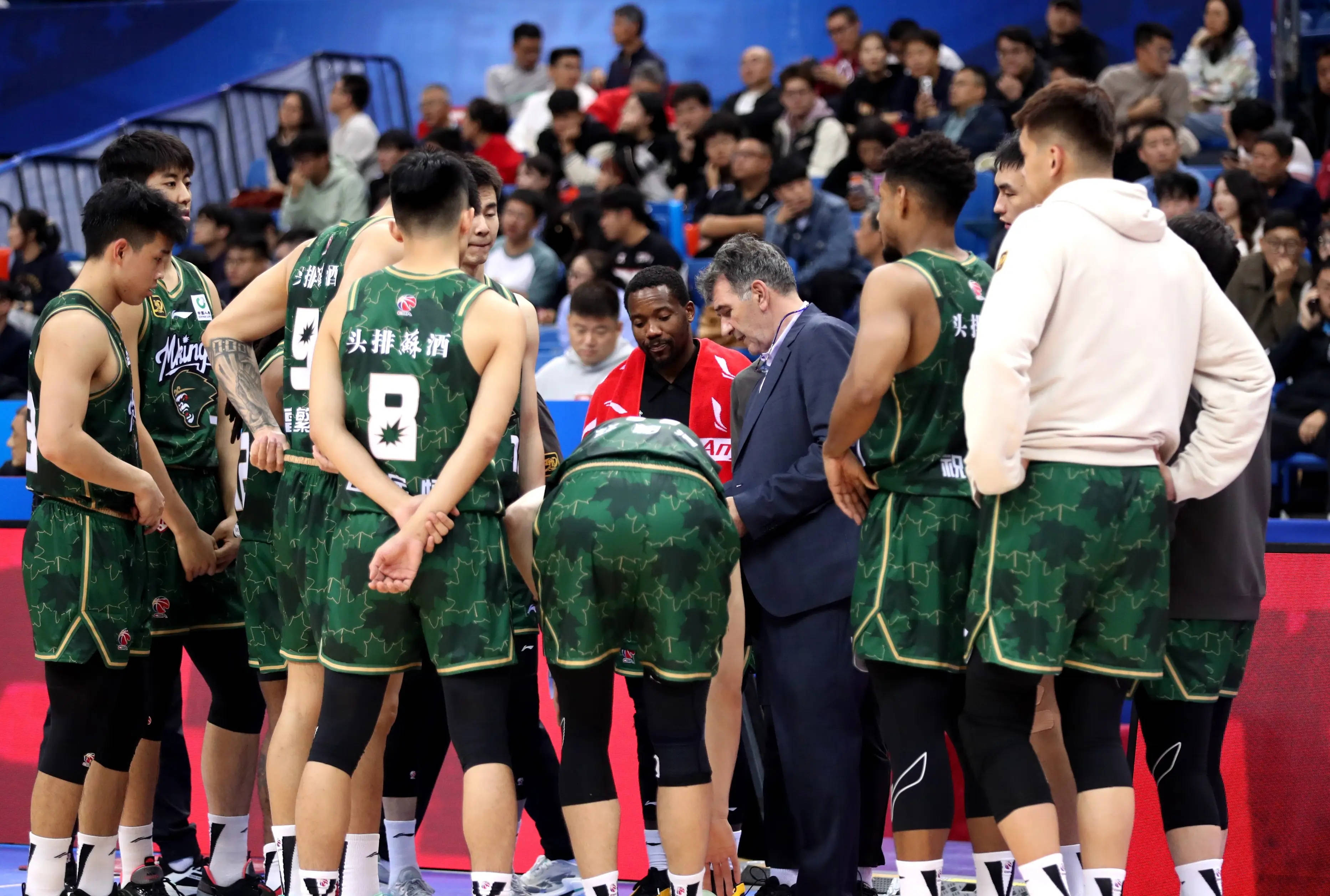 关于广州宏远再胜同曦双外援合砍61分力保不败的信息