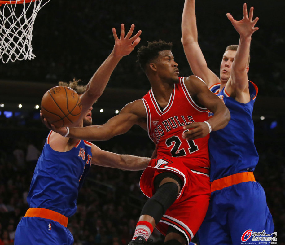 猛龙击败尼克斯，范弗利特砍下25+10