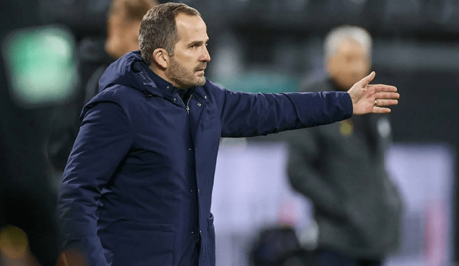 斯图加特不敌沙尔克，主场告负下一步如何调整战术？