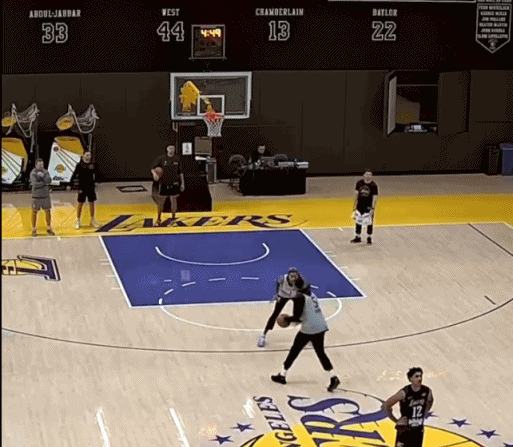 湖人客场击败雷霆，詹皇砍下全队最高分